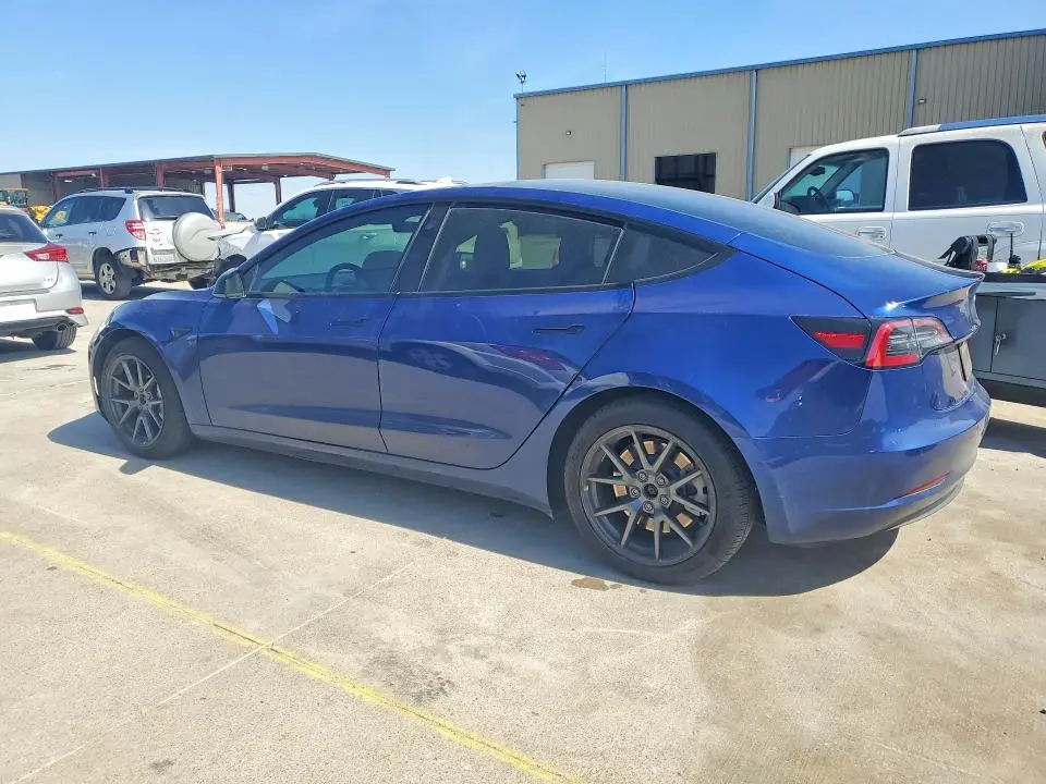 2021 TESLA MODEL 3   