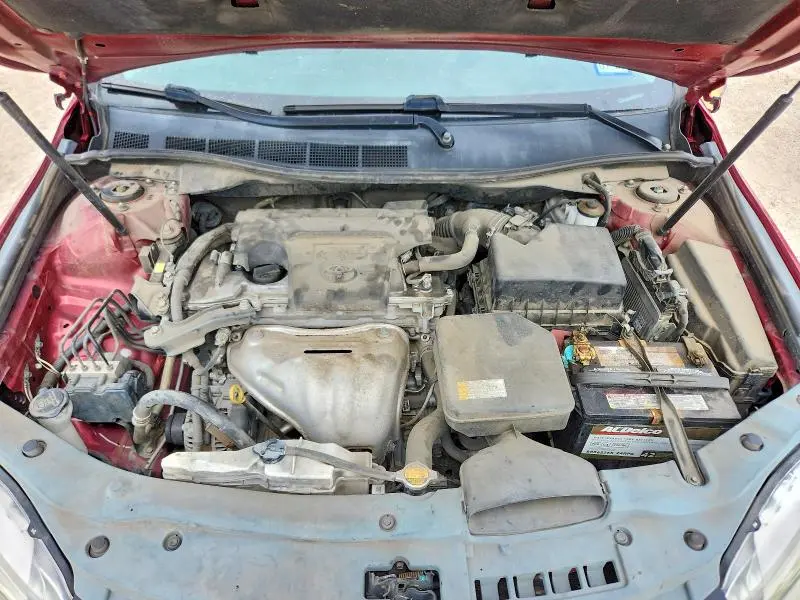 2015 TOYOTA CAMRY SE  