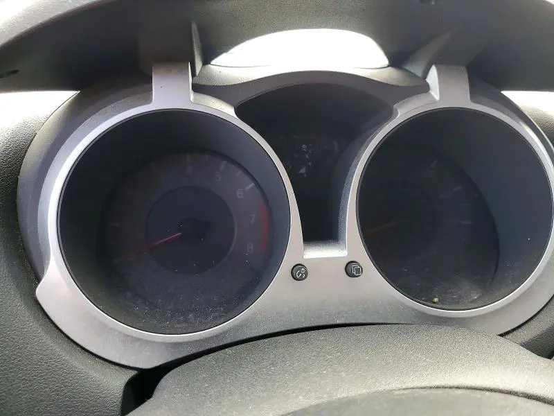 2011 NISSAN JUKE S  
