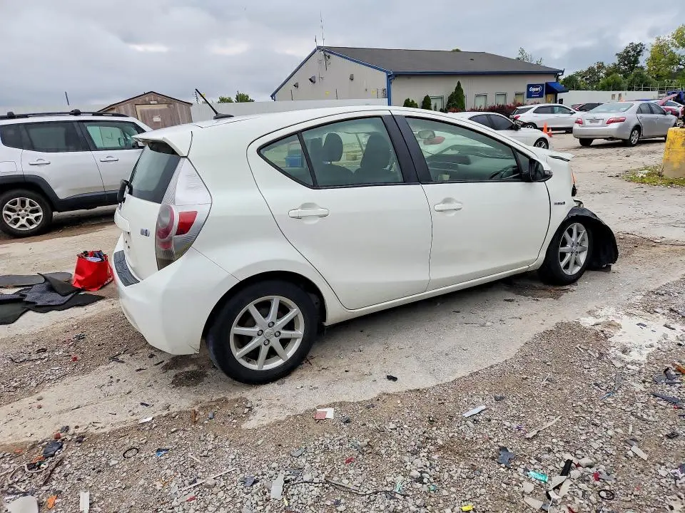2013 TOYOTA PRIUS C THREE  