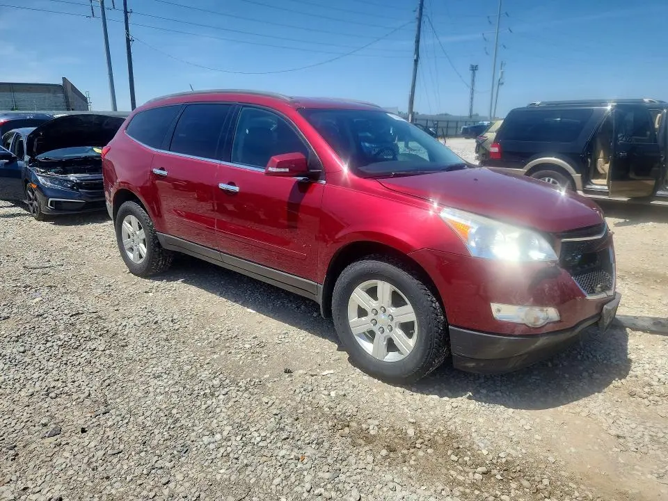 2011 CHEVROLET TRAVERSE LT  