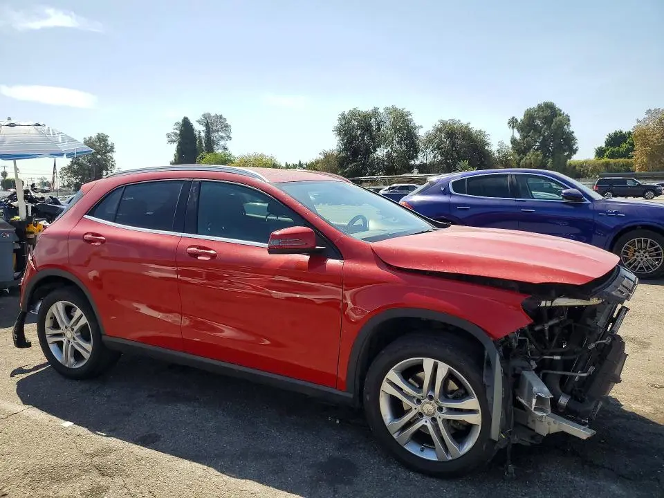 2015 MERCEDES-BENZ GLA 250  