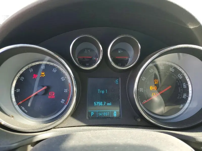 2011 BUICK REGAL CXL  