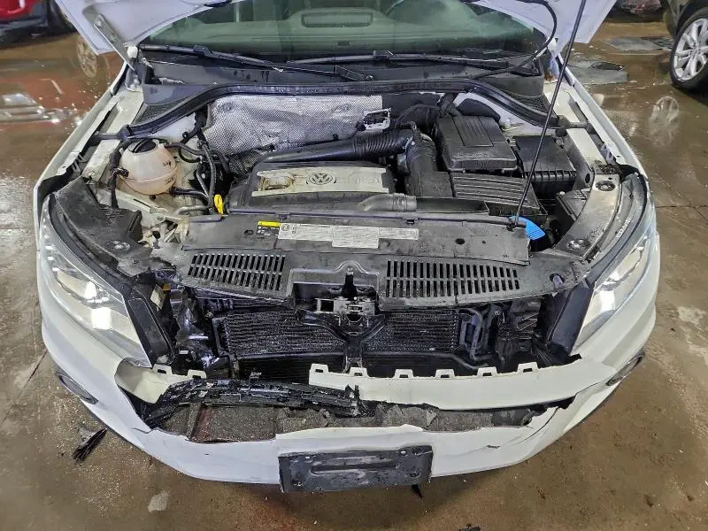 2017 VOLKSWAGEN TIGUAN SPORT  