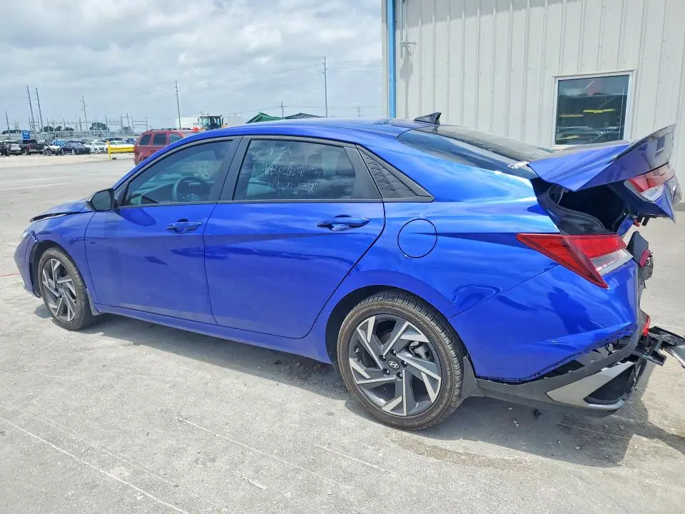 2025 HYUNDAI ELANTRA SEL SPORT  