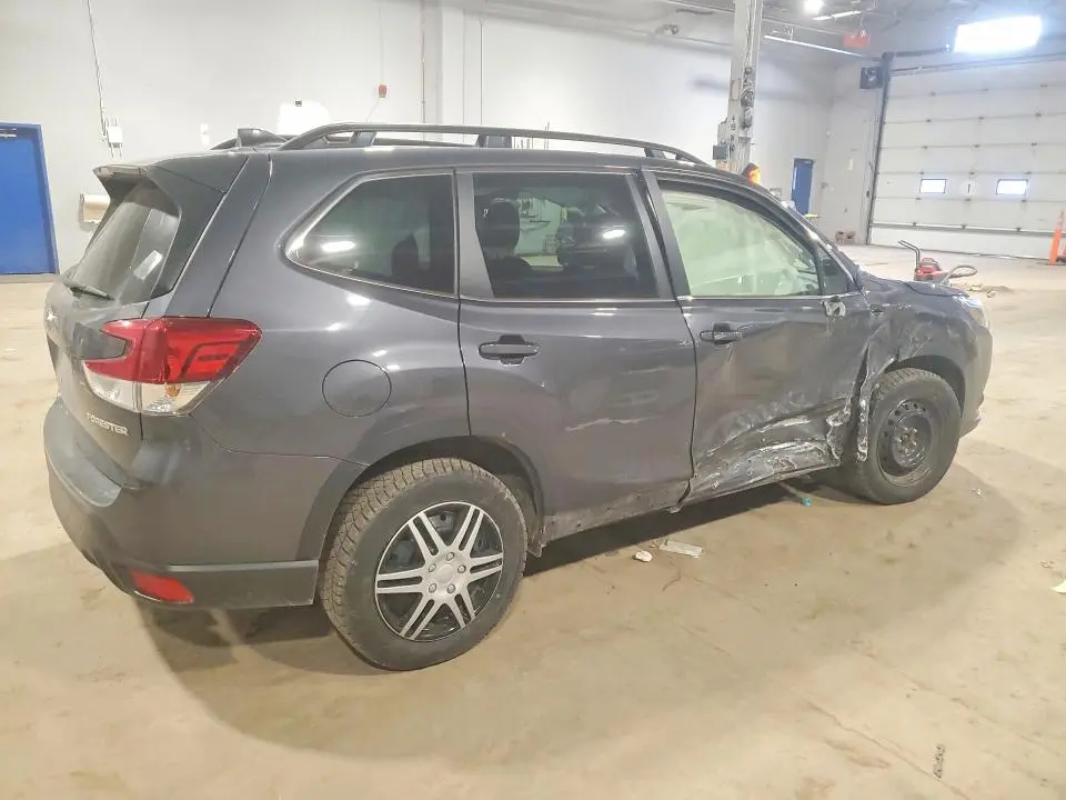 2022 SUBARU FORESTER LIMITED  