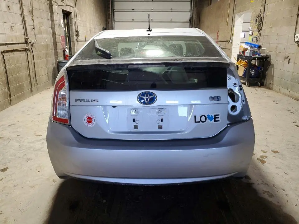 2015 TOYOTA PRIUS   