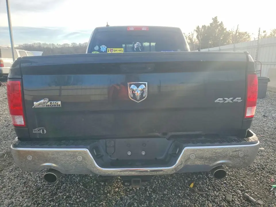2018 RAM 1500 SLT  