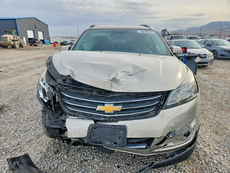 2016 CHEVROLET TRAVERSE LT  