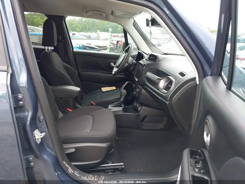 2023 JEEP RENEGADE LATITUDE 4X4