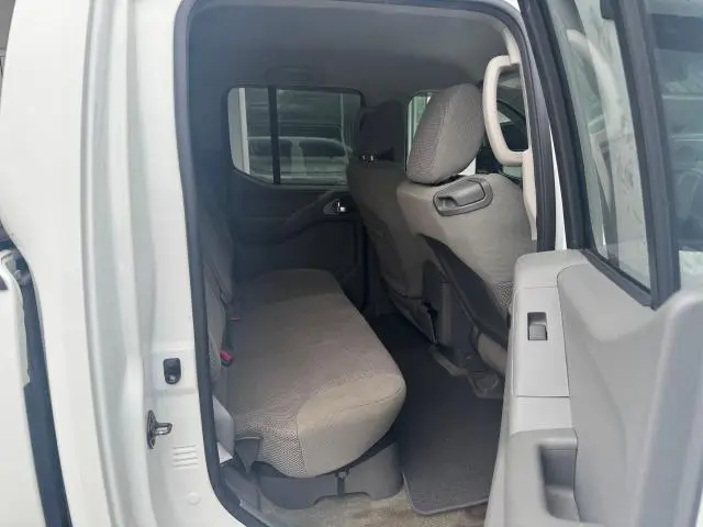 2013 NISSAN FRONTIER S  