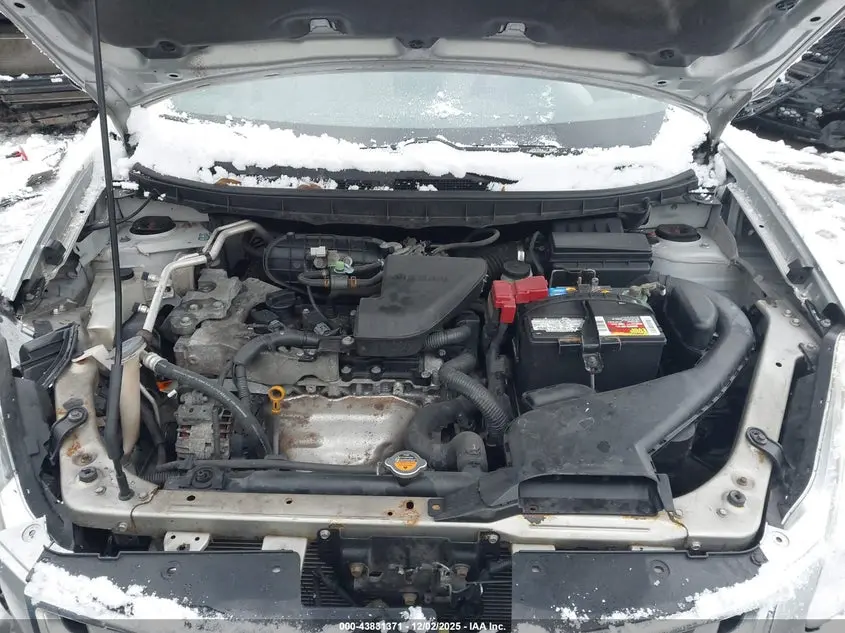 2011 NISSAN ROGUE SV