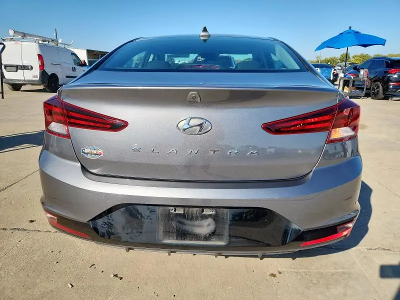 2019 HYUNDAI ELANTRA SEL  