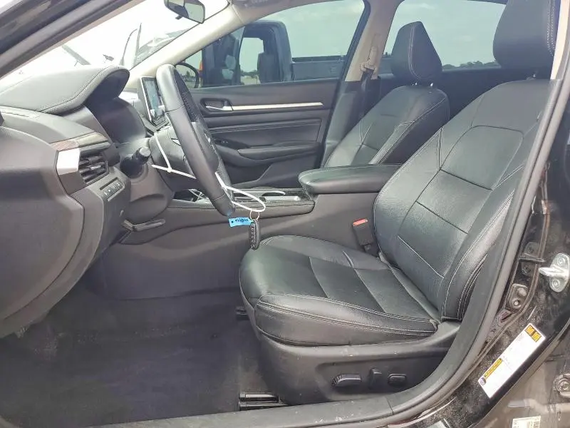 2021 NISSAN ALTIMA SL  