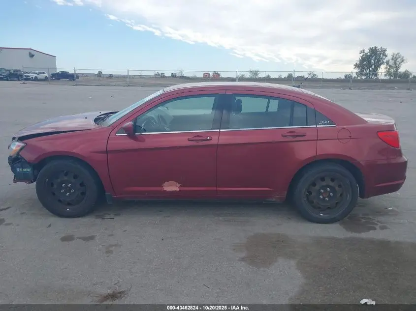2014 CHRYSLER 200 LX