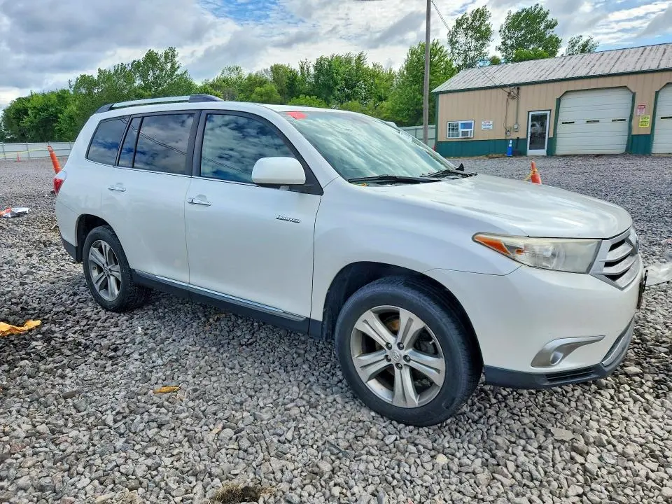 2011 TOYOTA HIGHLANDER LIMITED  