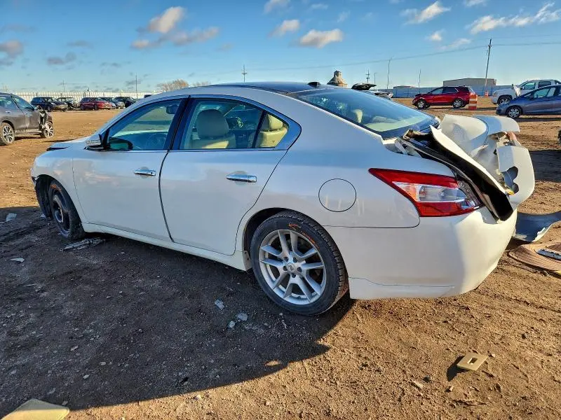 2010 NISSAN MAXIMA S  