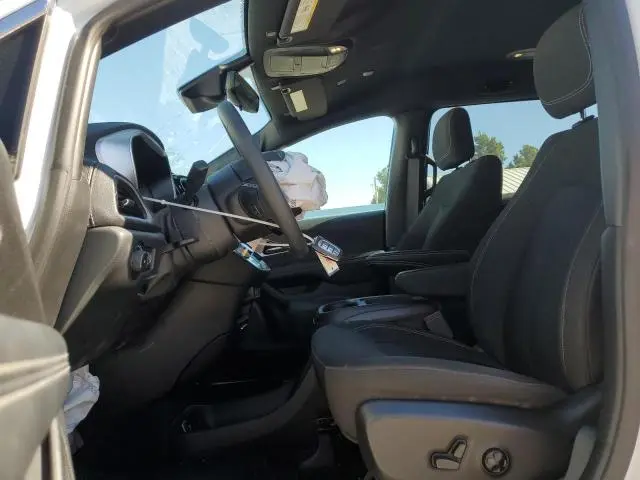 2023 CHRYSLER PACIFICA TOURING  