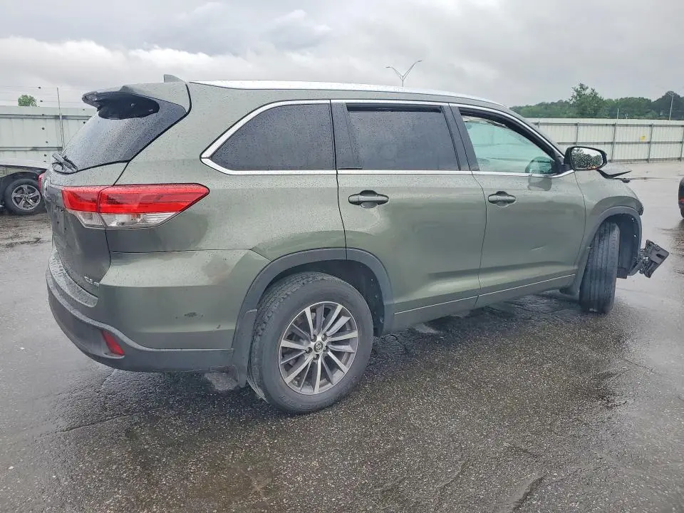 2018 TOYOTA HIGHLANDER XLE  