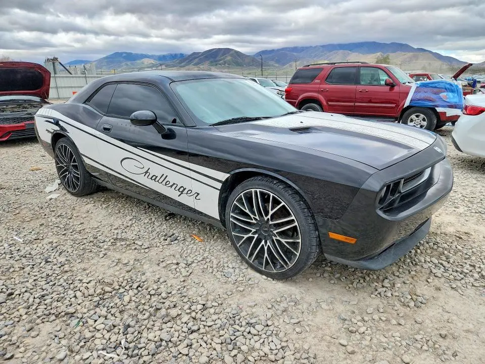 2010 DODGE CHALLENGER SE  