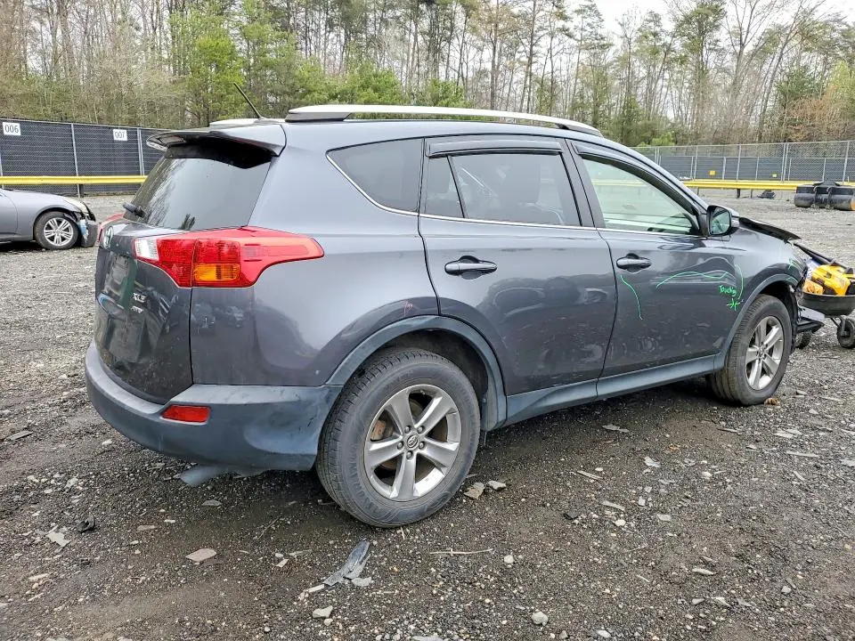 2015 TOYOTA RAV4 XLE  