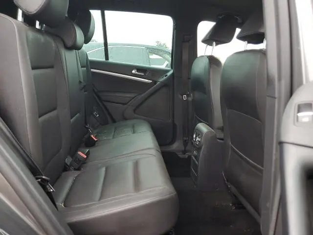 2016 VOLKSWAGEN TIGUAN S  