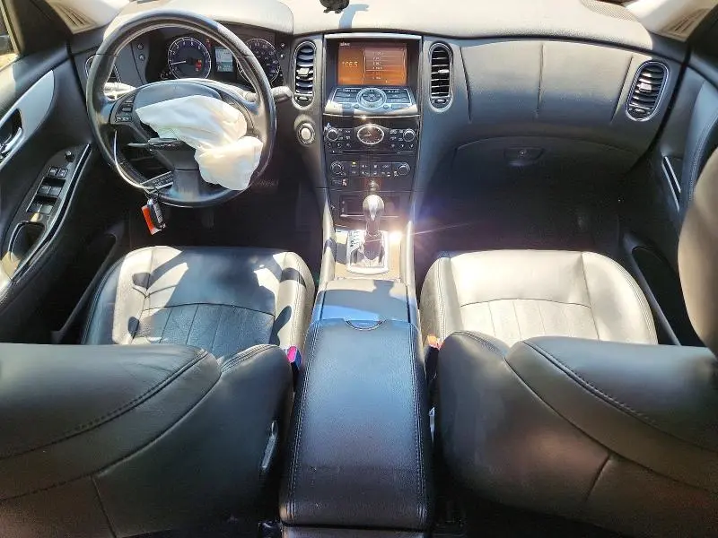 2017 INFINITI QX50 BASE  