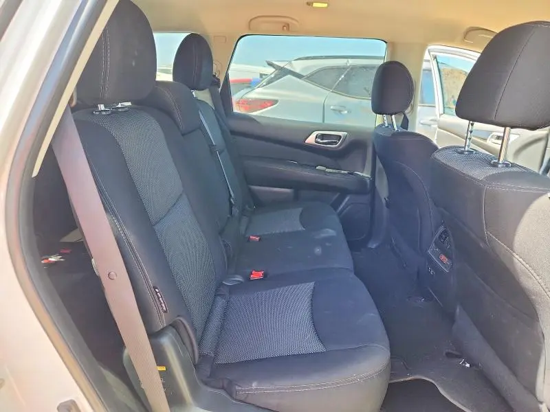 2019 NISSAN PATHFINDER S  