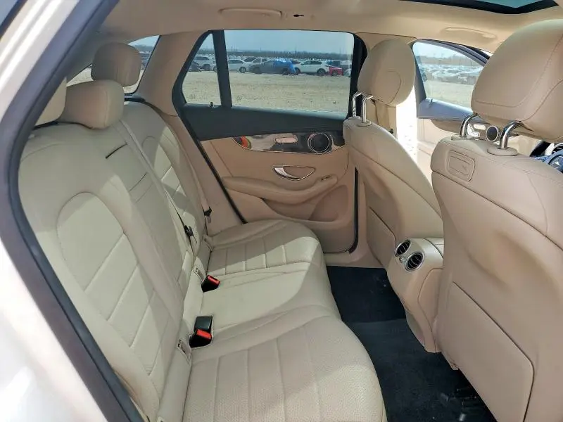 2019 MERCEDES-BENZ GLC 300  