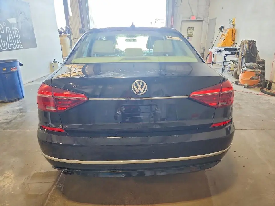 2017 VOLKSWAGEN PASSAT R-LINE  