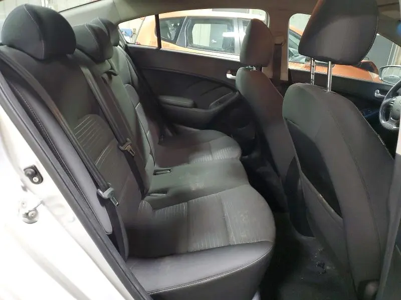2017 KIA FORTE LX  