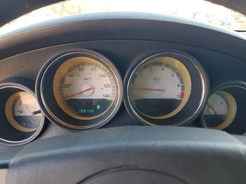 2010 DODGE CHARGER SXT  
