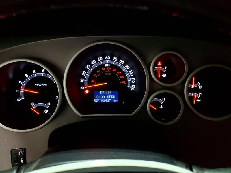 2011 TOYOTA TUNDRA CREWMAX LIMITED  