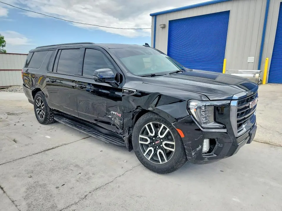 2024 GMC YUKON XL K1500 AT4  