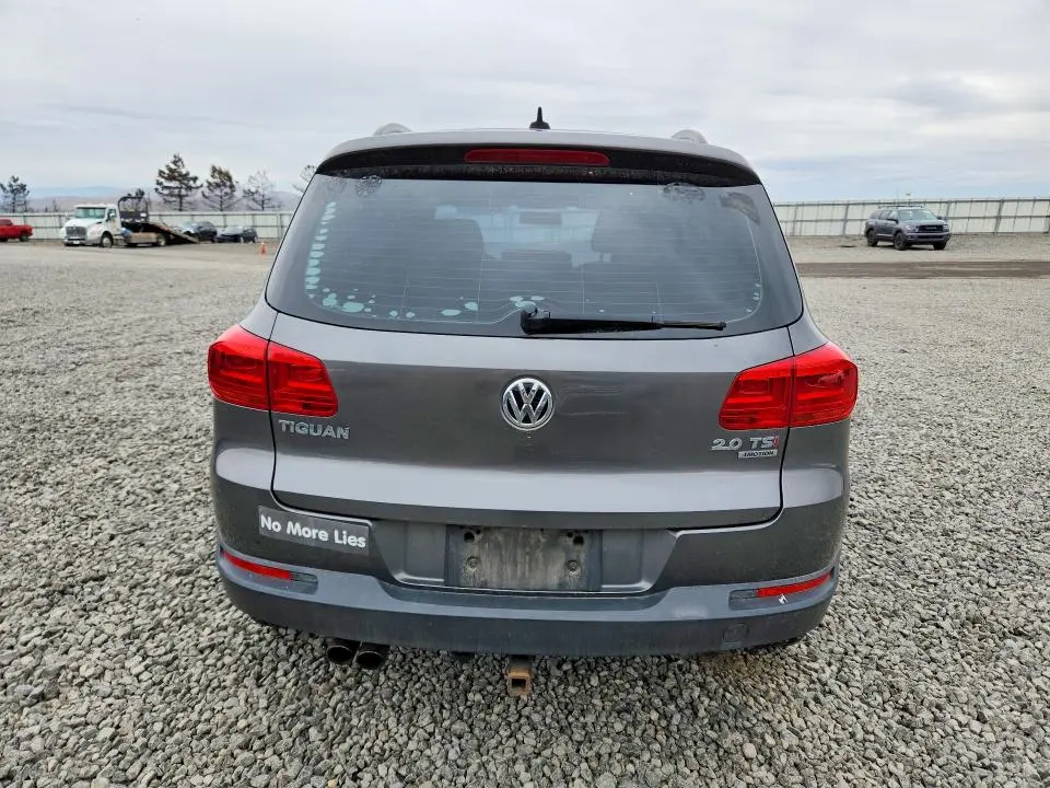 2015 VOLKSWAGEN TIGUAN S  