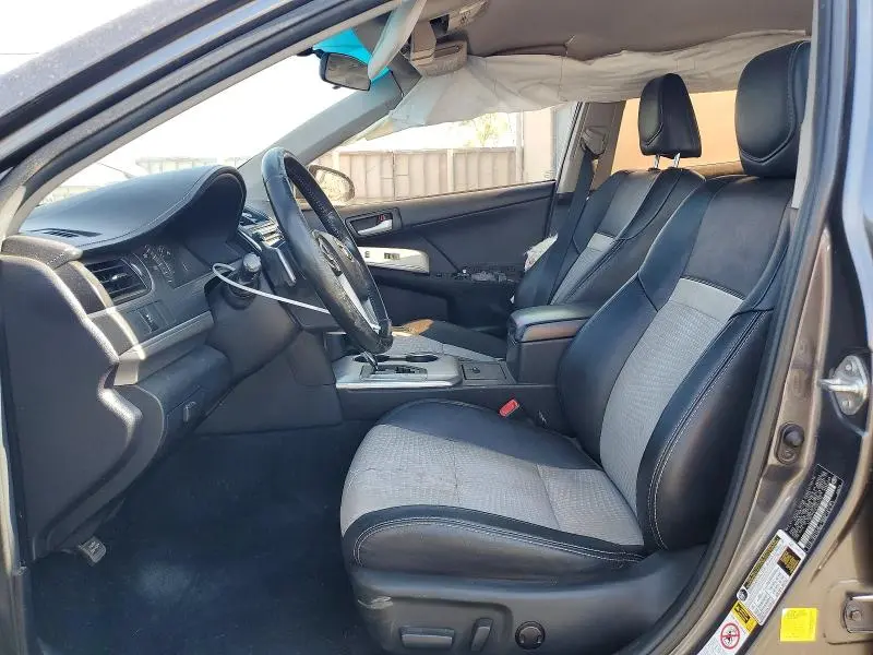 2014 TOYOTA CAMRY SE  