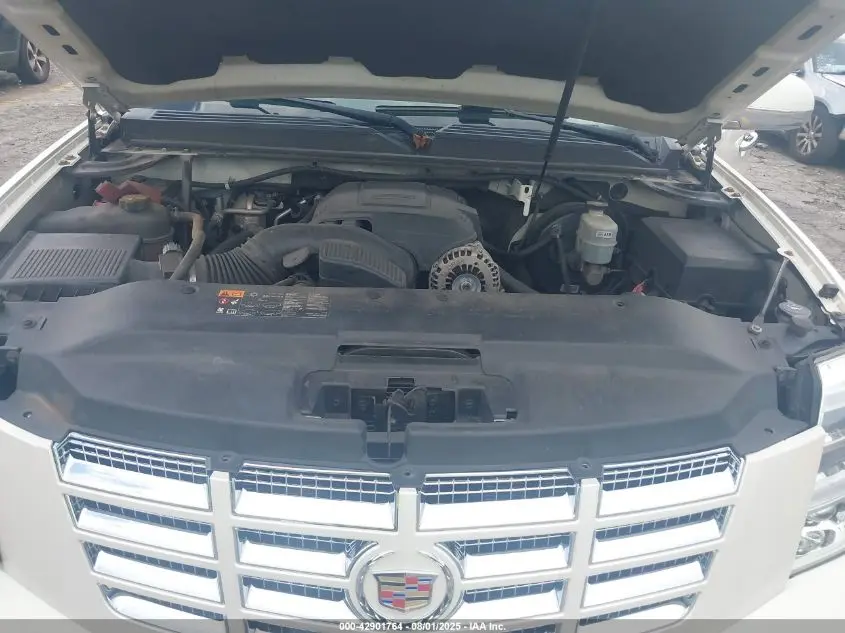 2011 CADILLAC ESCALADE PREMIUM