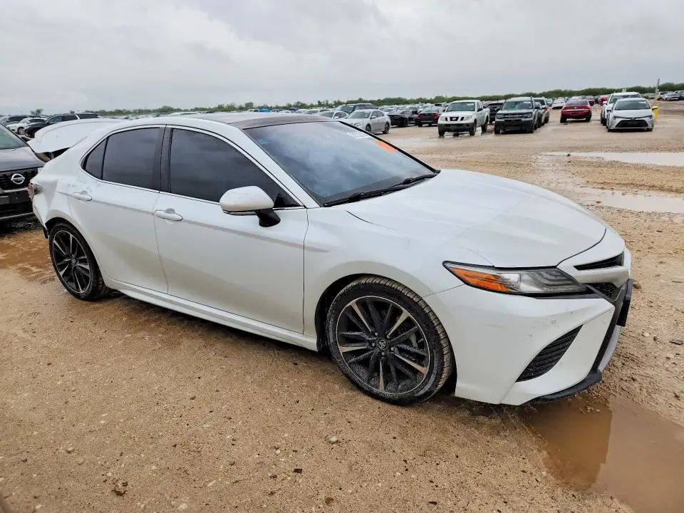 2018 TOYOTA CAMRY XSE V6  