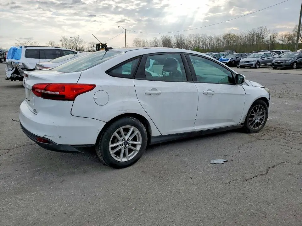 2016 FORD FOCUS SE  