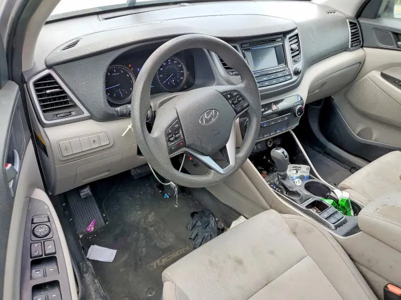 2016 HYUNDAI TUCSON SE  