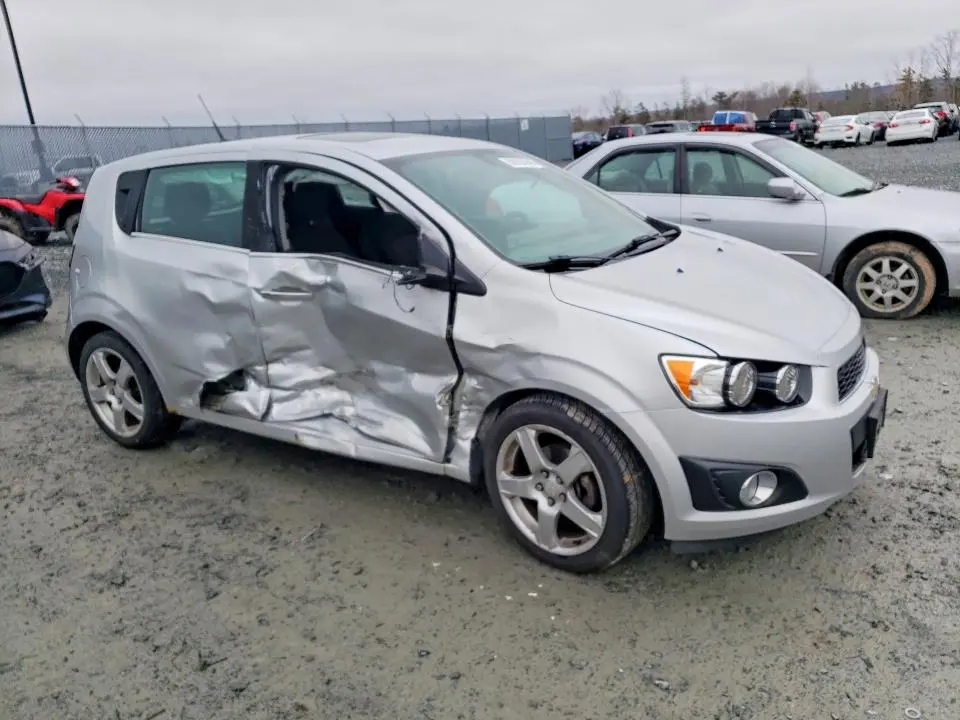2014 CHEVROLET SONIC LT  