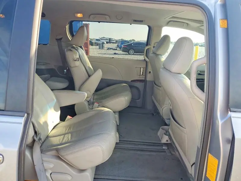 2012 TOYOTA SIENNA XLE 8-PASSENGER  