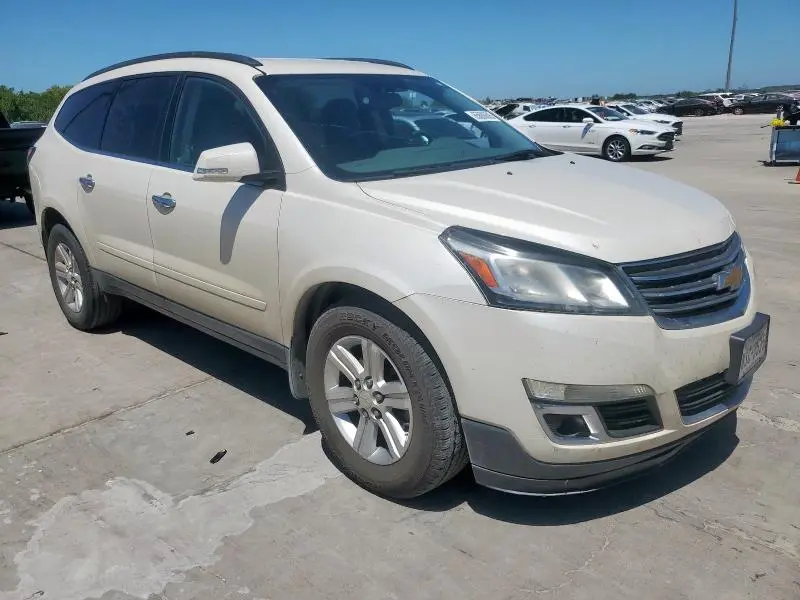 2014 CHEVROLET TRAVERSE LT  