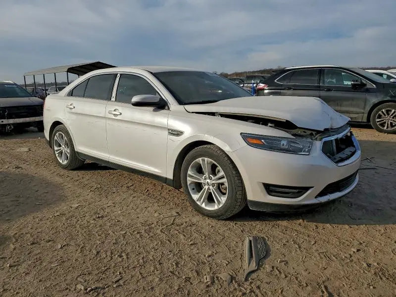 2018 FORD TAURUS SEL  