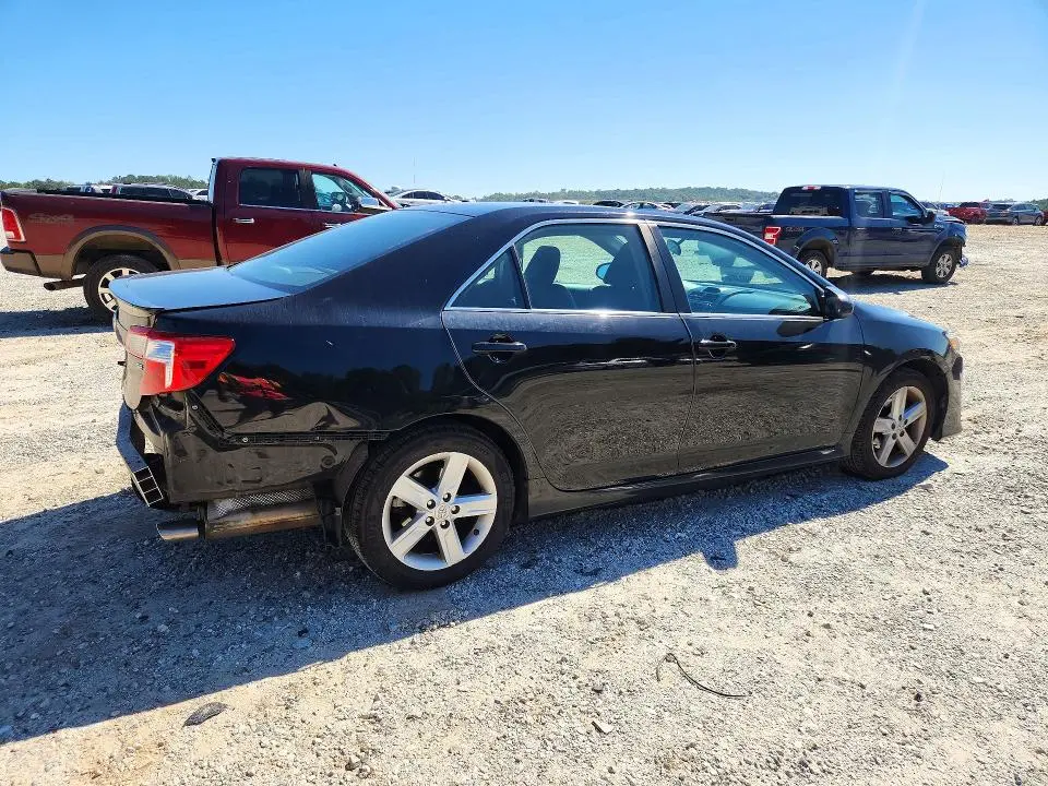 2012 TOYOTA CAMRY SE  
