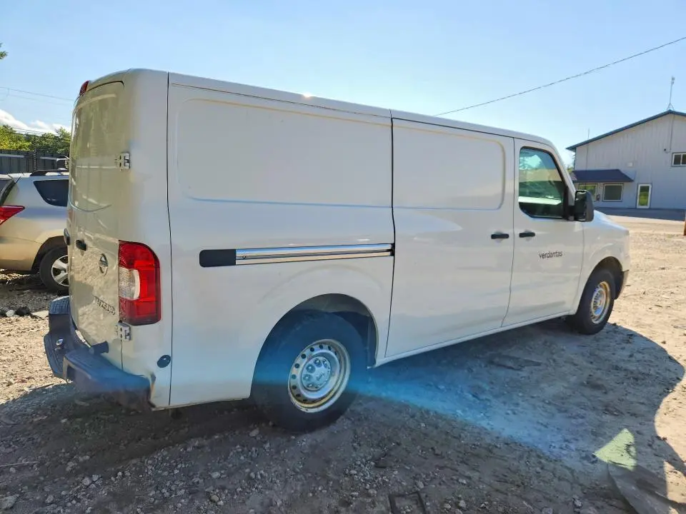 2017 NISSAN NV 2500 HD S  