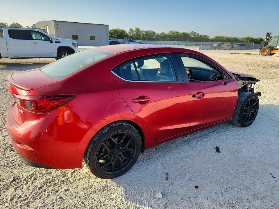2018 MAZDA 3 TOURING  