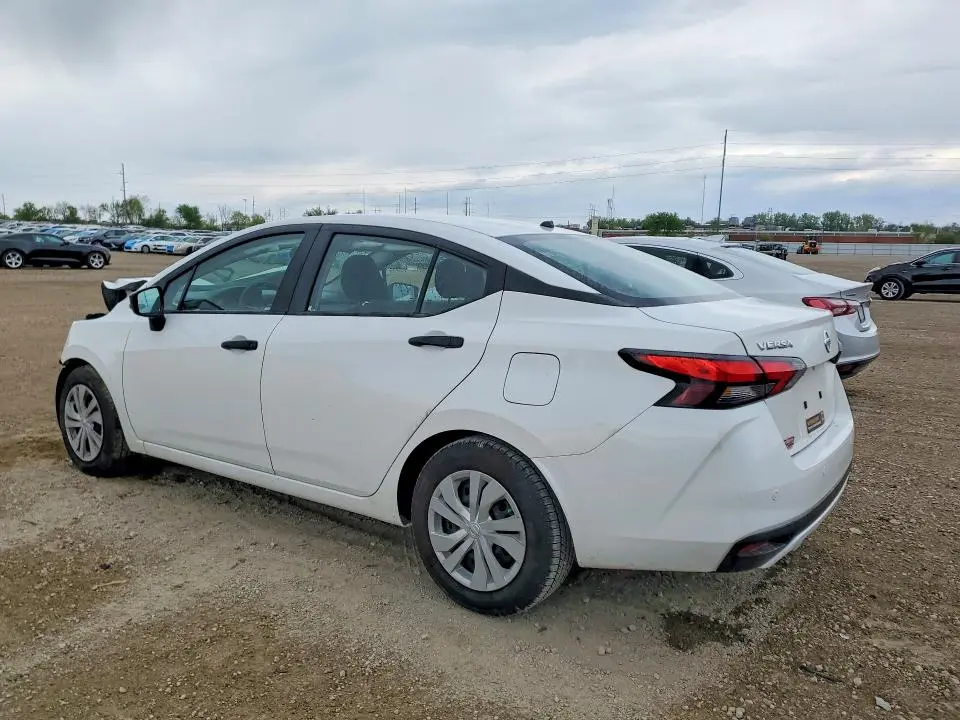 2021 NISSAN VERSA S  