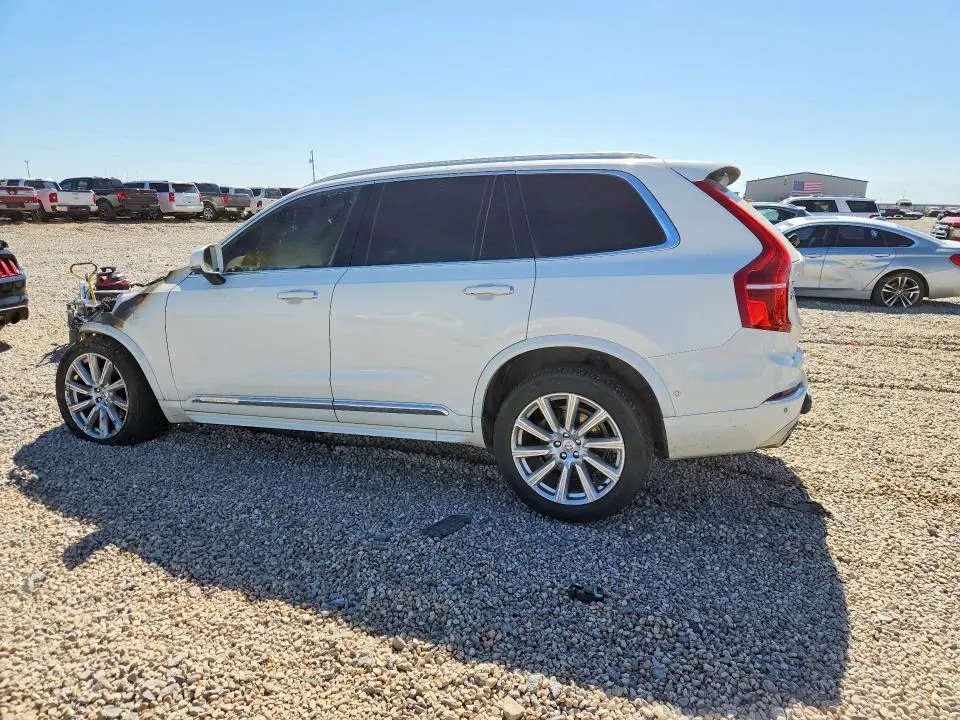 2016 VOLVO XC90 T6  