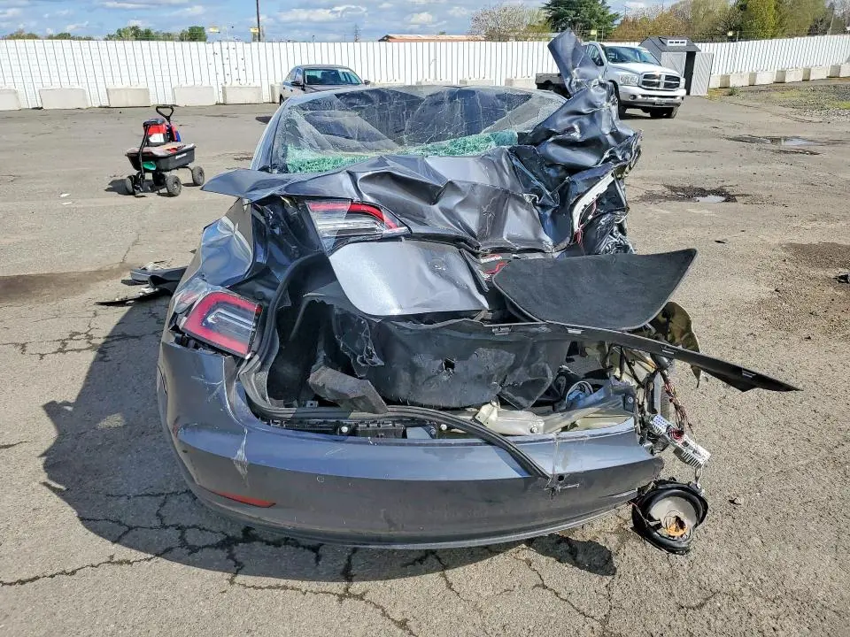 2018 TESLA MODEL 3   